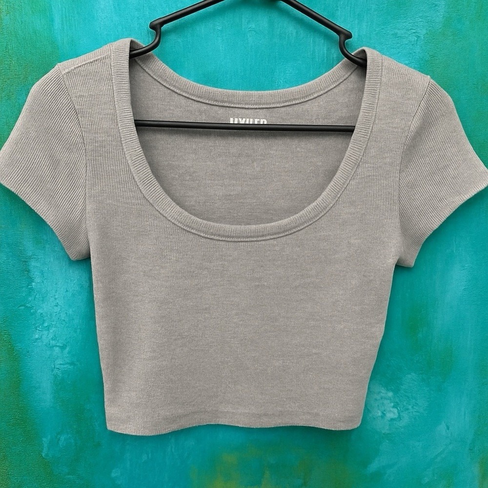 Hollister Gray Ribbed Scoop Neck Crop‎ Top – Size Small